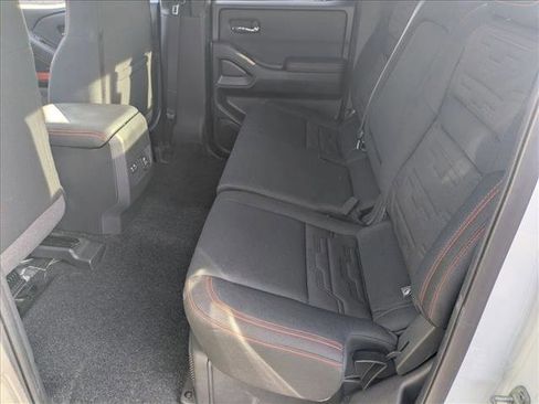 Used 2023 Nissan Frontier PRO-4X w/ Pro Convenience Package image 17