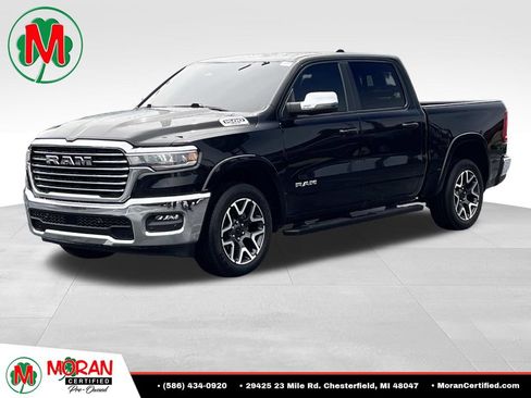 Used 2025 RAM 1500 Laramie AWD/4WD image 1
