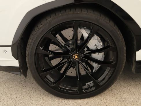 Used 2024 Lamborghini Urus S AWD/4WD image 41