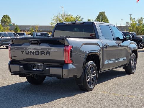 Used 2024 Toyota Tundra Platinum AWD/4WD image 5