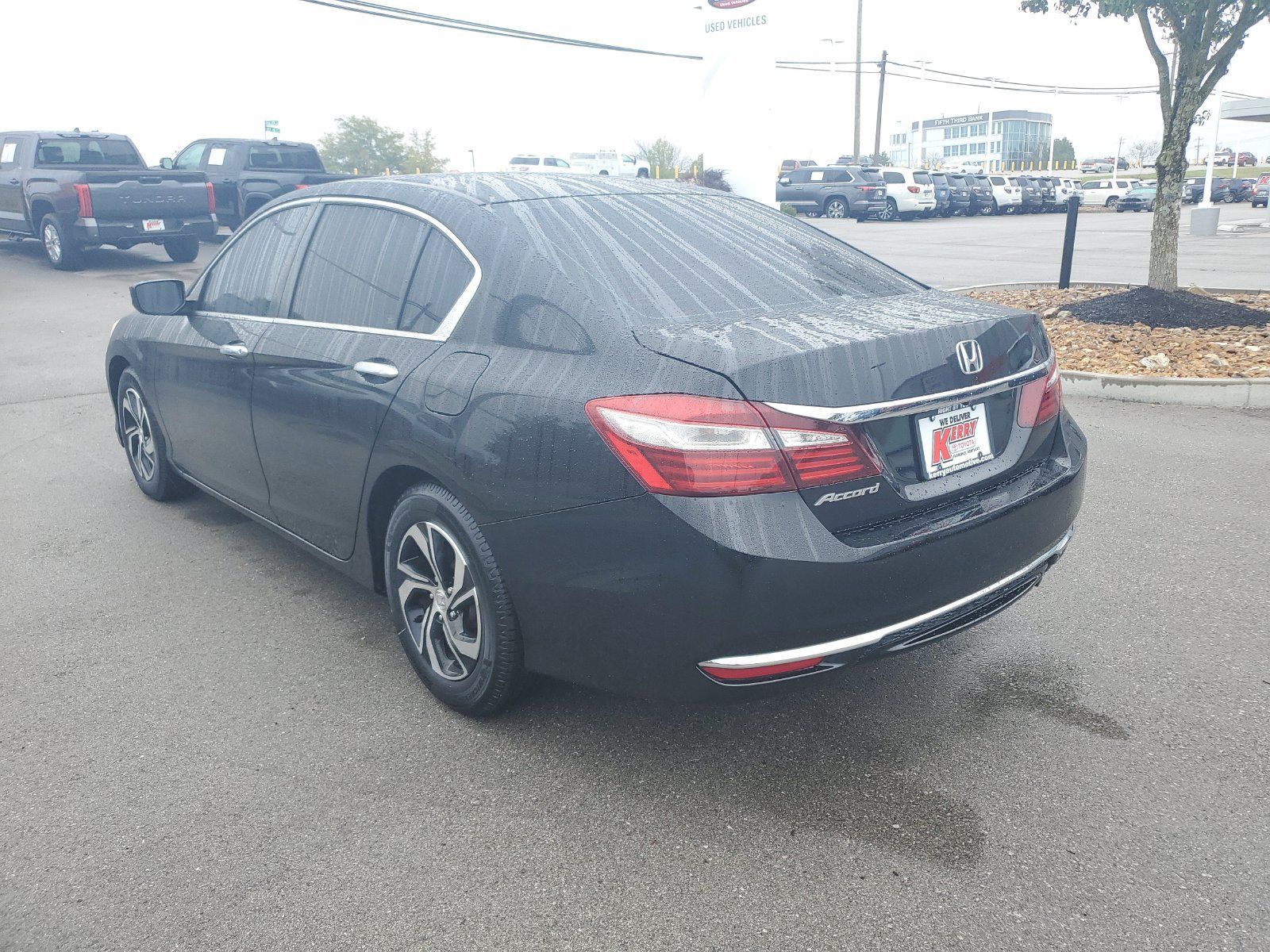 Used 2017 Honda Accord LX image 3