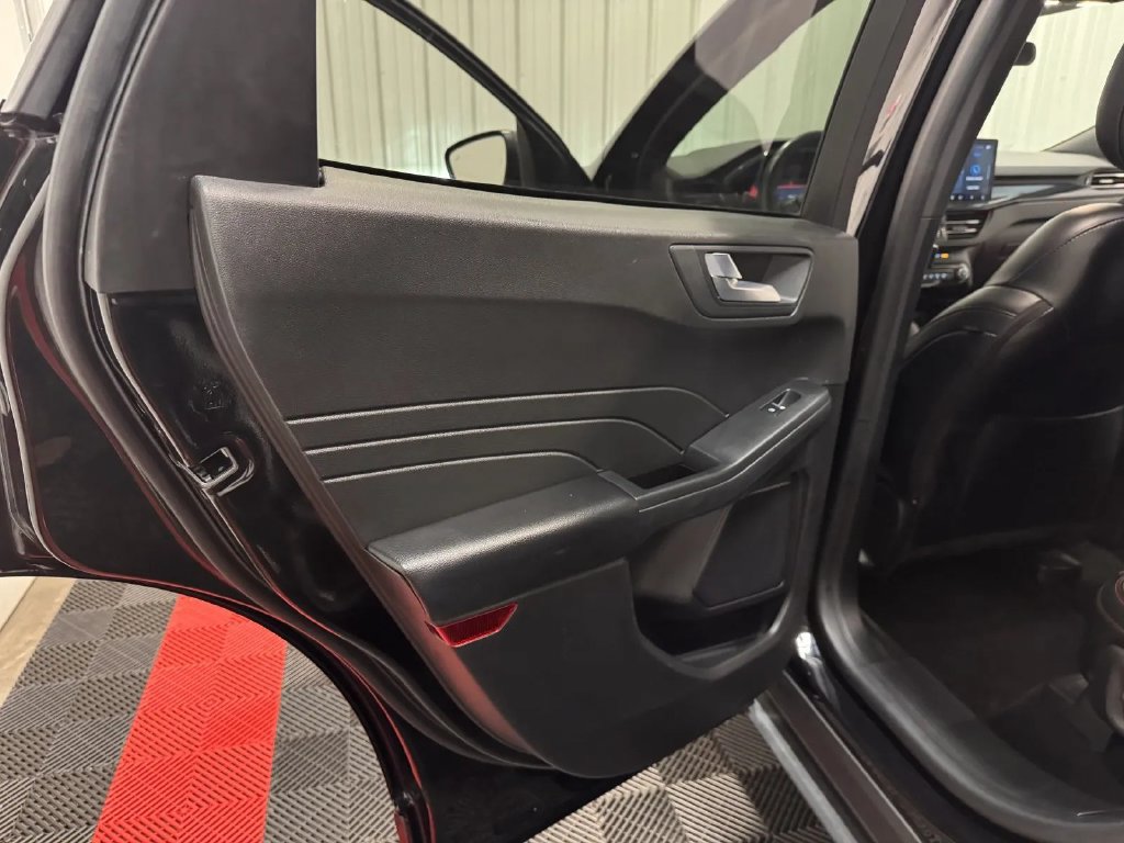 Used 2024 Ford Escape ST-Line w/ Tech Pack #1 AWD/4WD image 40