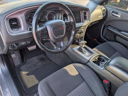 Used 2019 Dodge Charger R/T RWD image 17