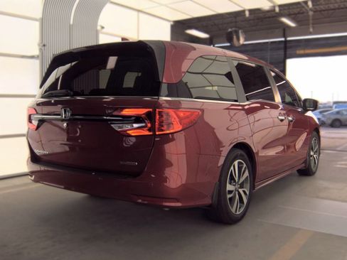 Used 2022 Honda Odyssey Touring image 4