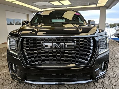 Used 2023 GMC Yukon Denali Ultimate image 2