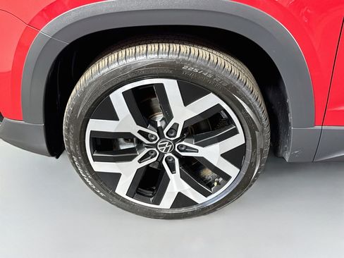 Used 2023 Volkswagen Taos SEL AWD/4WD image 38