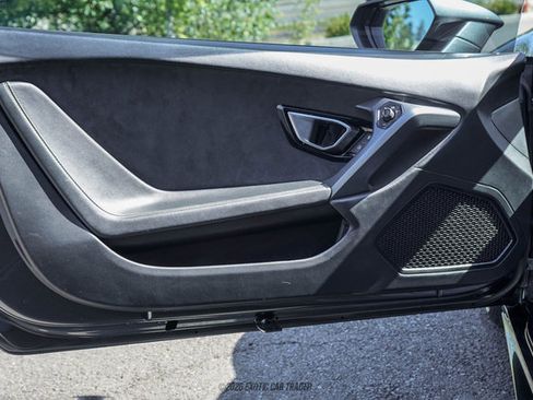 Used 2017 Lamborghini Huracan LP 580-2 RWD image 42