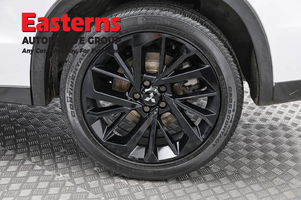 Used 2023 Mitsubishi Outlander SE Black Edition AWD/4WD image 34