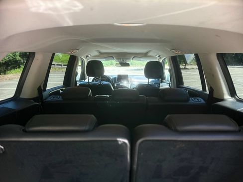 Used 2017 Mercedes-Benz GLS 450 4MATIC image 26