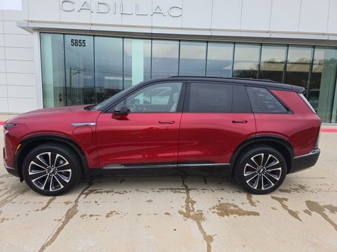 New 2026 Cadillac Vistiq Sport w/ LPO, Floor Liner Package image 2