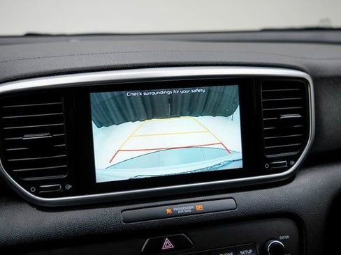 Used 2022 Kia Sportage LX image 28