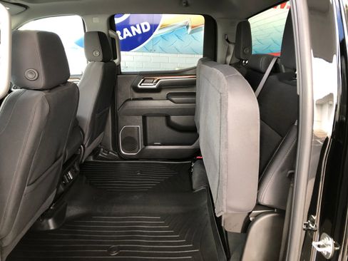 Used 2025 Chevrolet Silverado 1500 LT AWD/4WD image 11