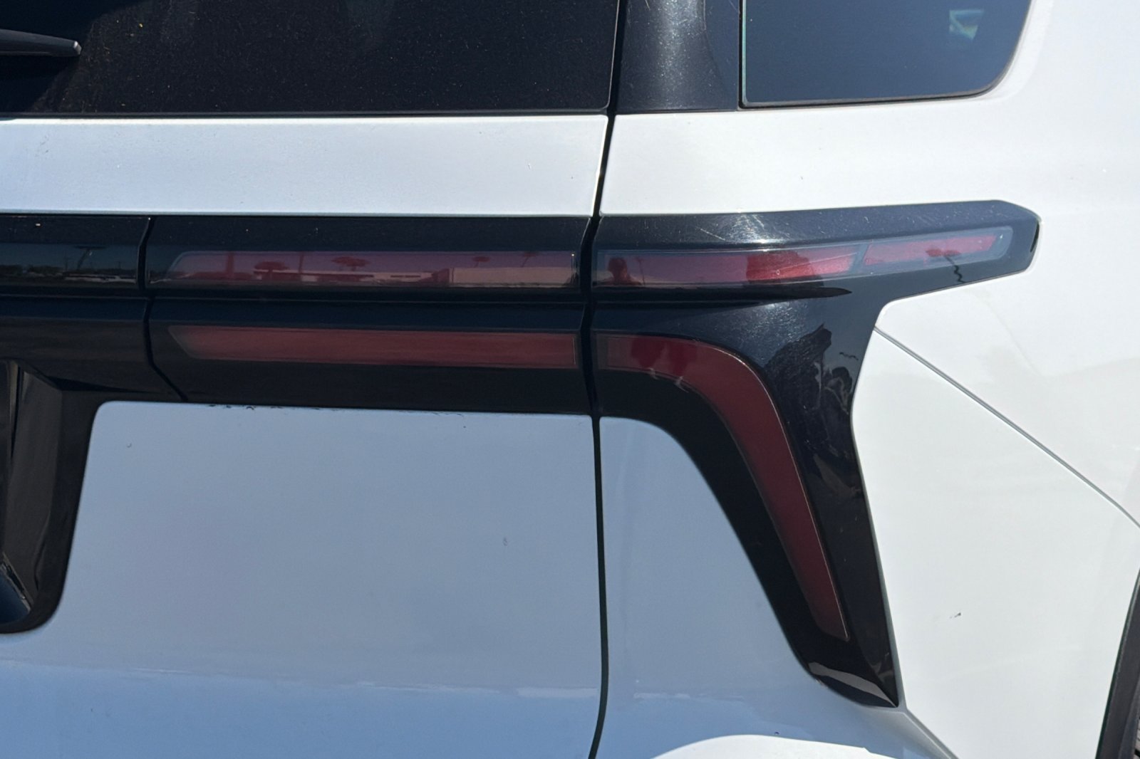 Used 2025 Chevrolet Traverse LT FWD image 44