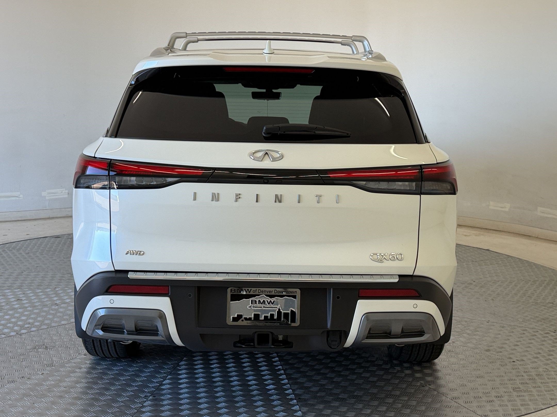 Used 2025 INFINITI QX60 Sensory w/ Vision Package AWD/4WD image 10