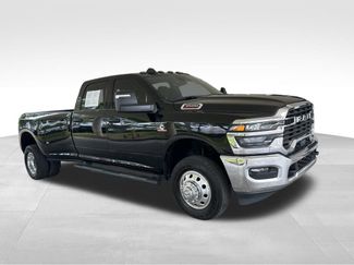 Used 2025 RAM 3500 Tradesman AWD/4WD video 2