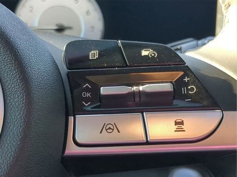 New 2025 Hyundai Elantra SEL image 33