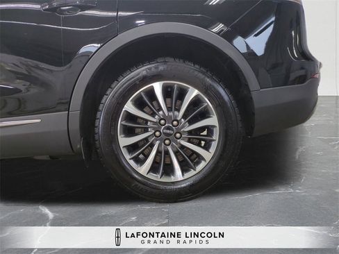 Certified 2023 Lincoln Nautilus AWD w/ Premium Package image 33