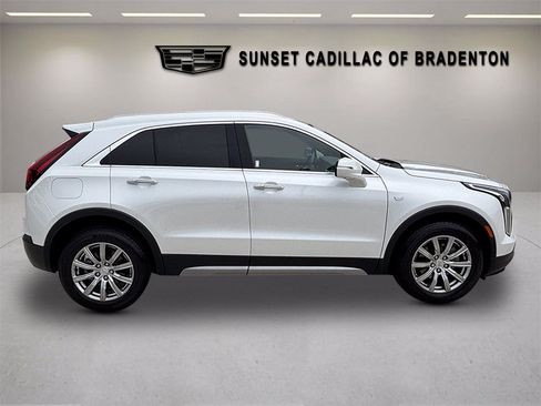 Certified 2023 Cadillac XT4 Premium Luxury w/ Enhanced Visibility Package FWD image 6