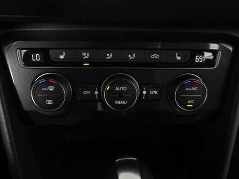 Used 2019 Volkswagen Tiguan SEL image 27