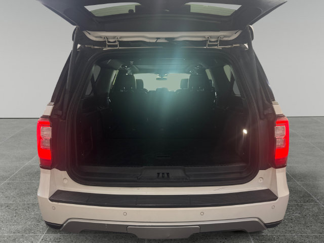 Used 2018 Ford Expedition Max Limited w/ Equipment Group 302A AWD/4WD image 13
