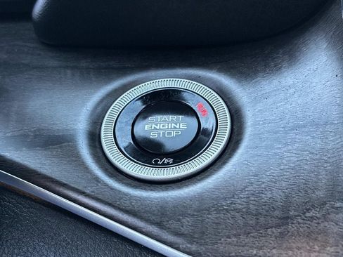 Certified 2025 Jeep Grand Cherokee Limited AWD/4WD image 28
