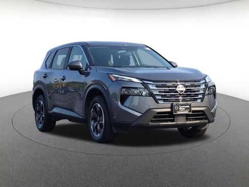 Used 2025 Nissan Rogue SV AWD/4WD image 3