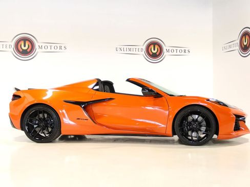 Used 2025 Chevrolet Corvette Z06 RWD image 92