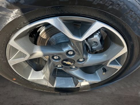 Used 2025 Chevrolet Trax LT w/ Driver Confidence Package FWD image 19