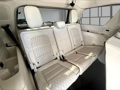 Used 2022 Lincoln Navigator Black Label image 29