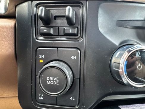 Used 2024 Ford F350 Lariat w/ Lariat Ultimate Package AWD/4WD image 25