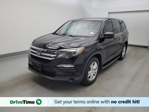 Used 2018 Honda Pilot LX image 1