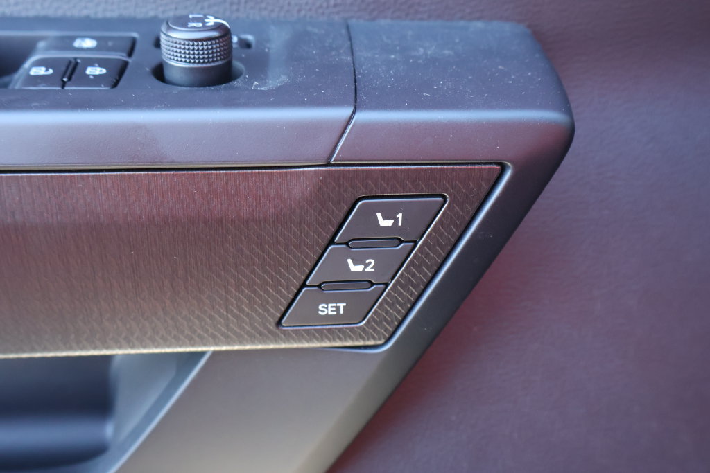 Used 2025 Toyota Tundra TRD Pro AWD/4WD image 14
