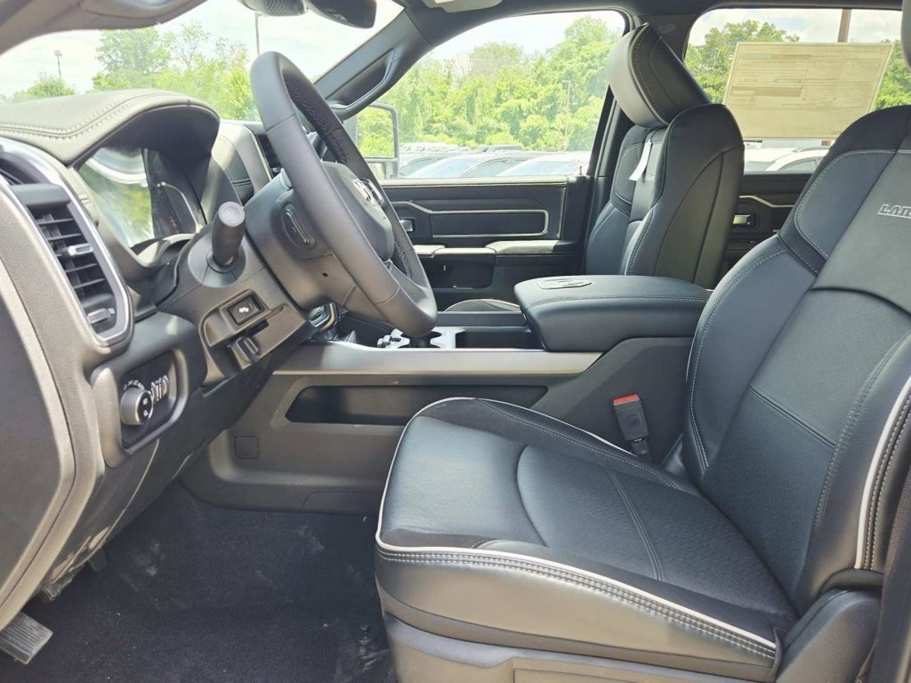 New 2026 RAM 2500 Laramie w/ Night Edition AWD/4WD image 18