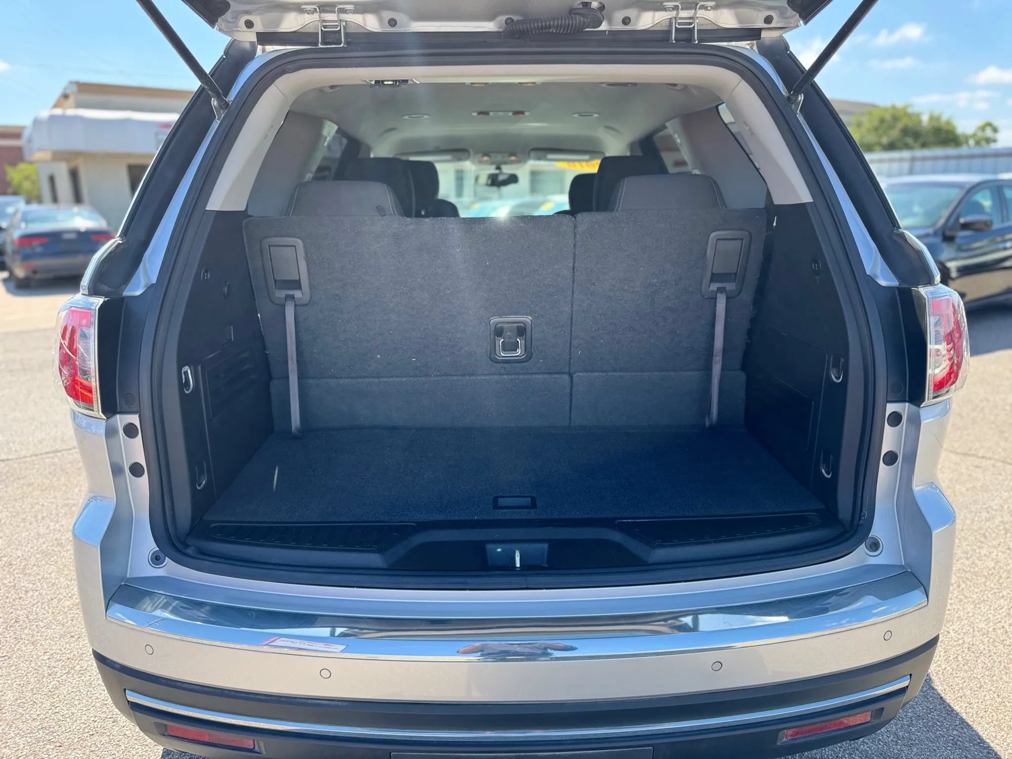 Used 2016 GMC Acadia SLE FWD image 23