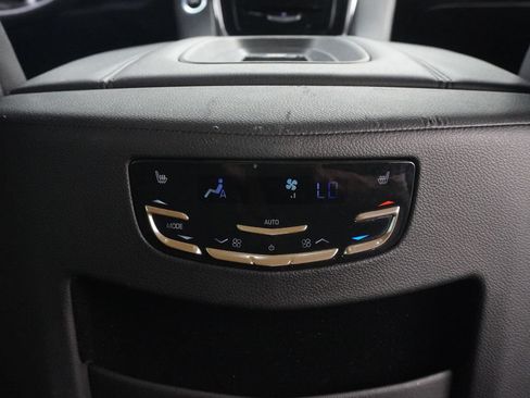 Used 2020 Cadillac Escalade ESV Luxury AWD/4WD image 52