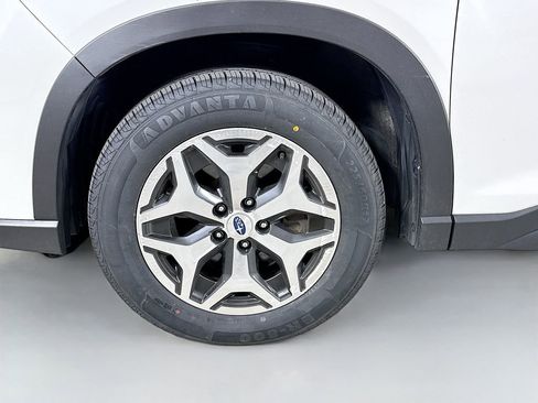 Used 2023 Subaru Forester Premium AWD/4WD image 34