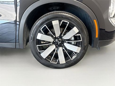 Used 2025 Mitsubishi Outlander SE FWD image 36