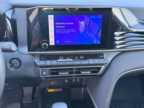 Used 2025 Toyota Camry LE w/ Convenience Package image 7