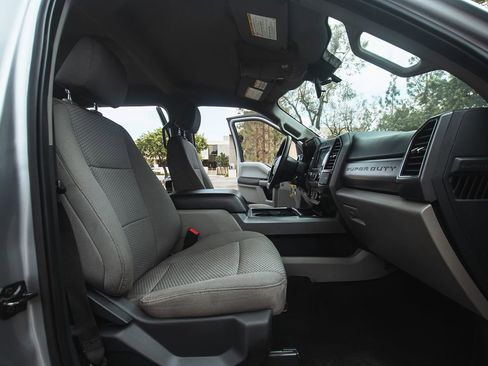 Used 2022 Ford F250 XLT w/ FX4 Off-Road Package image 22