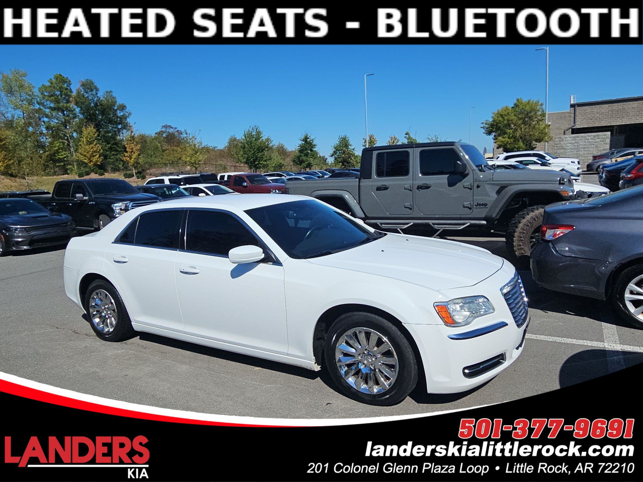 Used 2014 Chrysler 300 RWD image 1