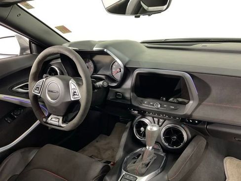 Used 2022 Chevrolet Camaro ZL1 image 29