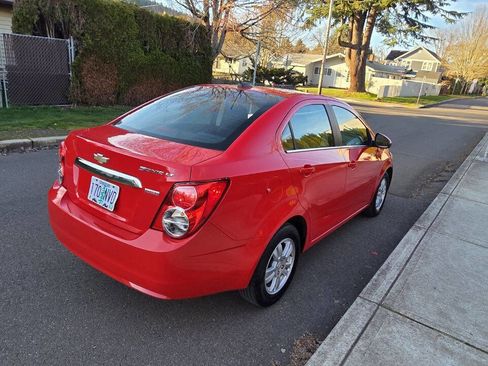 Used 2016 Chevrolet Sonic LT image 5
