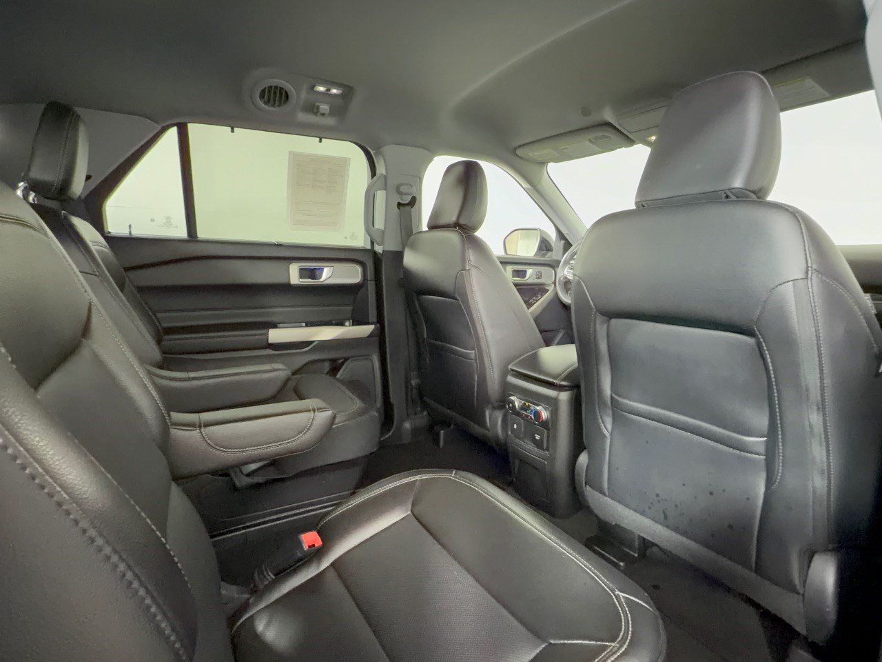 Used 2022 Ford Explorer Limited w/ Equipment Group 301A RWD image 29