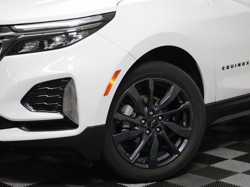 Used 2022 Chevrolet Equinox RS w/ RS Leather Package image 3