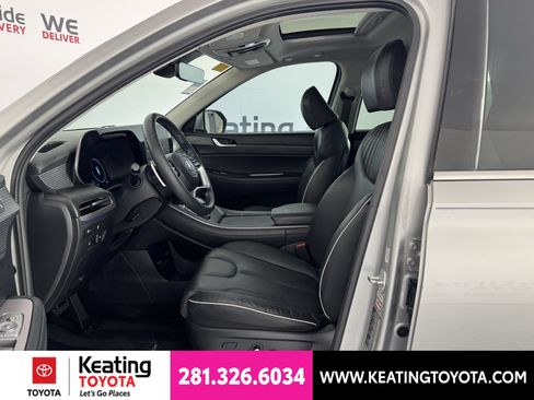 Used 2024 Hyundai Palisade Limited FWD image 14