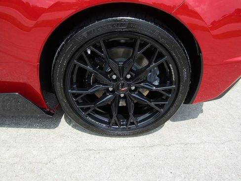 Used 2024 Chevrolet Corvette Stingray Premium Conv w/ Z51 Performance Package RWD image 24