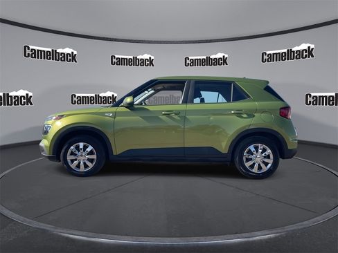 Used 2020 Hyundai Venue SE image 4