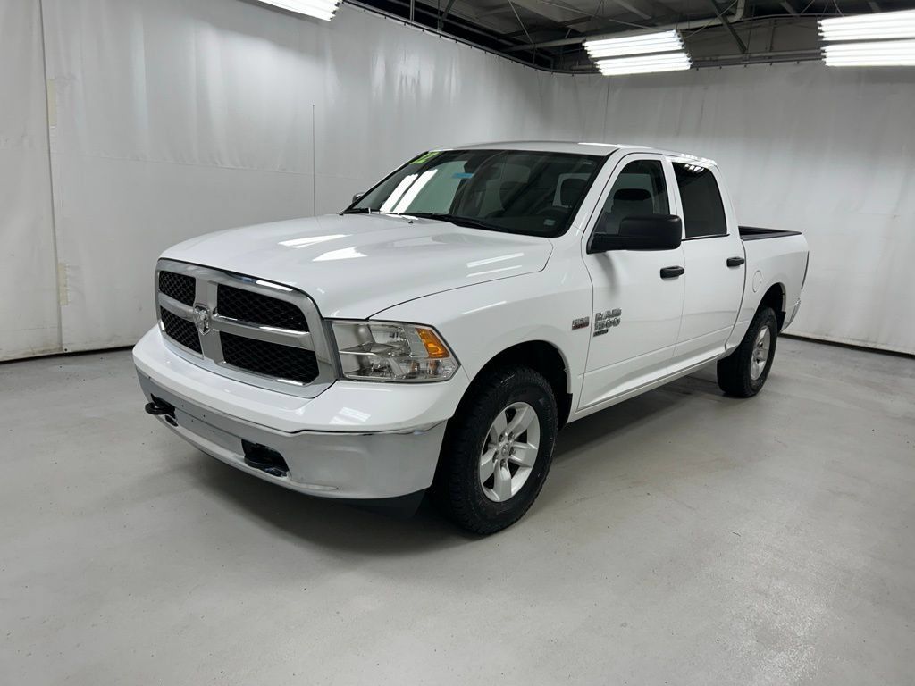Used 2022 RAM 1500 Classic SLT w/ Protection Group AWD/4WD image 2