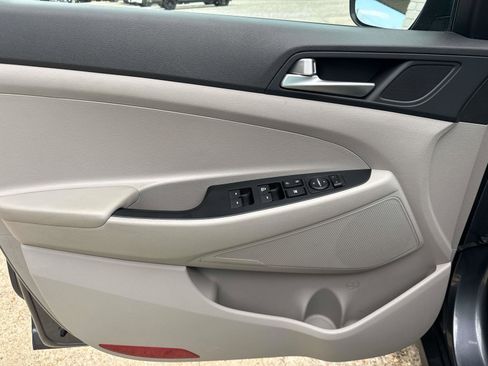 Used 2021 Hyundai Tucson SE image 18