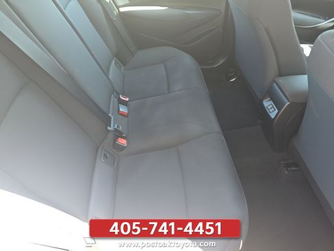 Used 2025 Toyota Corolla LE FWD image 21
